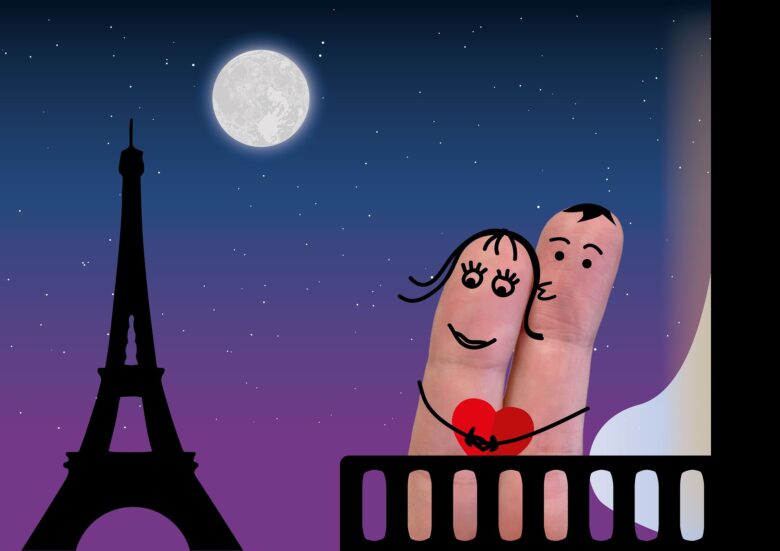 フランスのエッフェル塔を眺めるロマンチックなデート