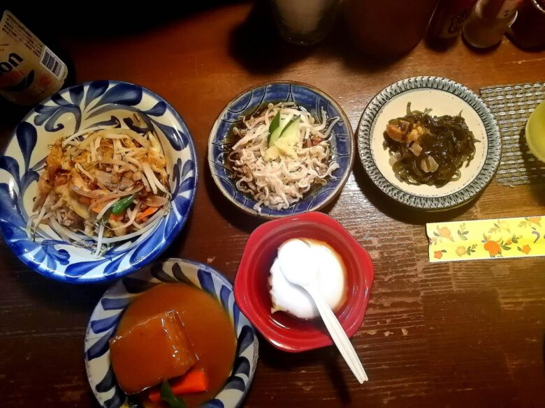 沖縄料理屋ゆうなんぎいのゆうなんぎいB定食(ふーチャンプル、ラフテー、ミミガー、クーブイリチー、ジーマミー豆腐)